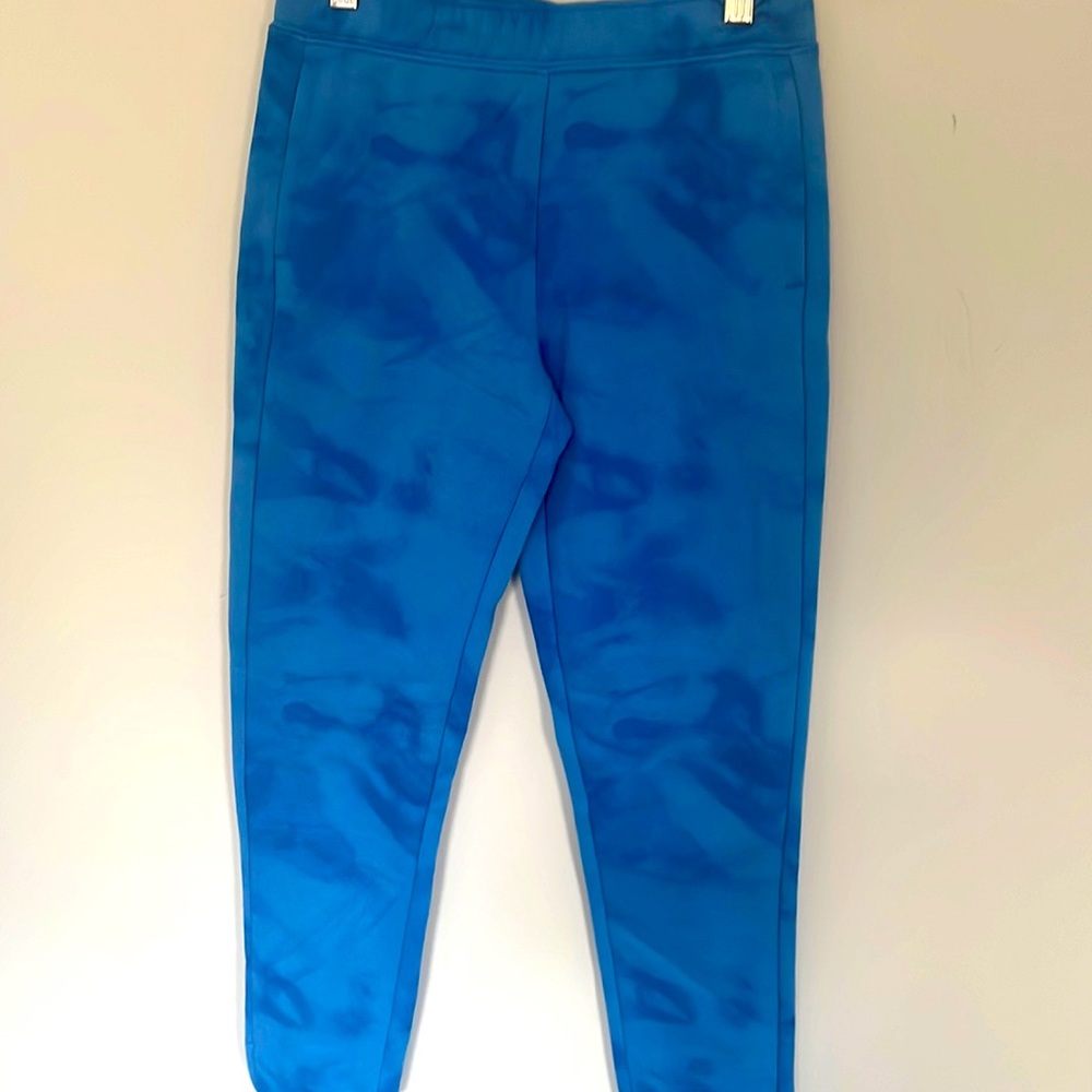 D&G pants size 10-12